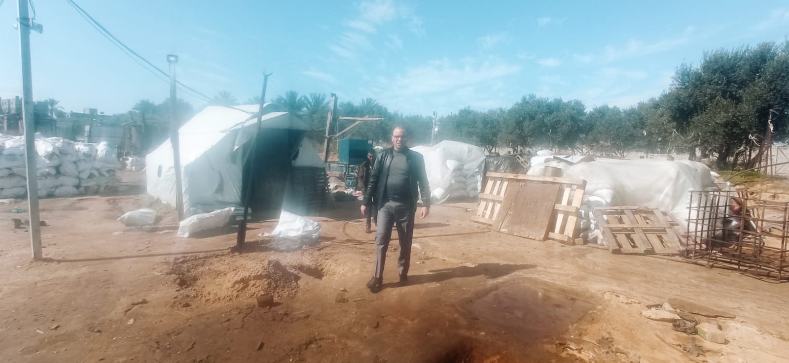 بالتعاون مع نيابة الوسطى وشرطة النصيرات  طواقم وحدة حماية البيئة تجري جولة ميدانية لوادي غزة