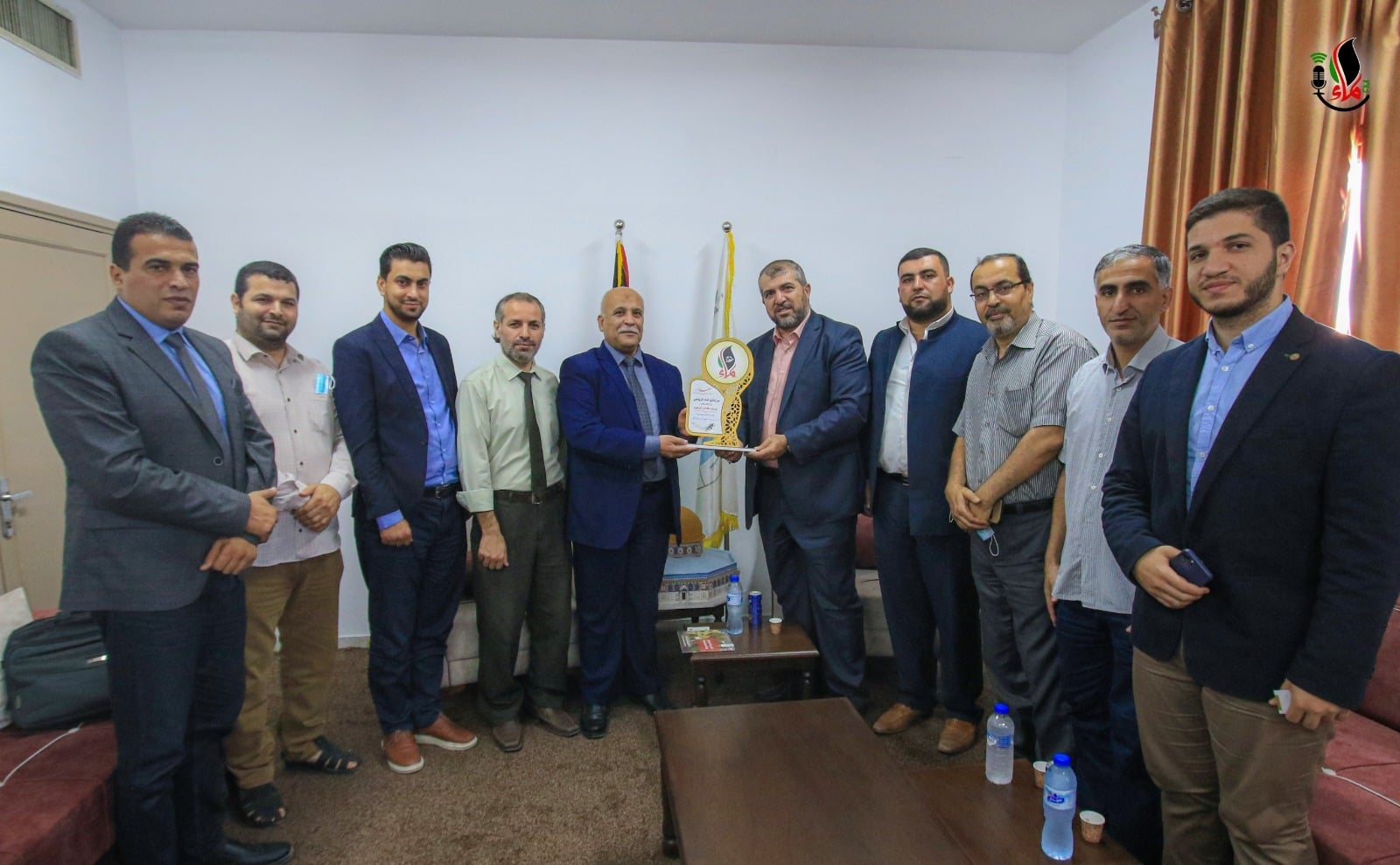 خلال زيارة وفد من نادي نماء الرياضي د.يوسف إبراهيم: سلطة المياه وجودة البيئة بالصف الأول لخدمة المواطن